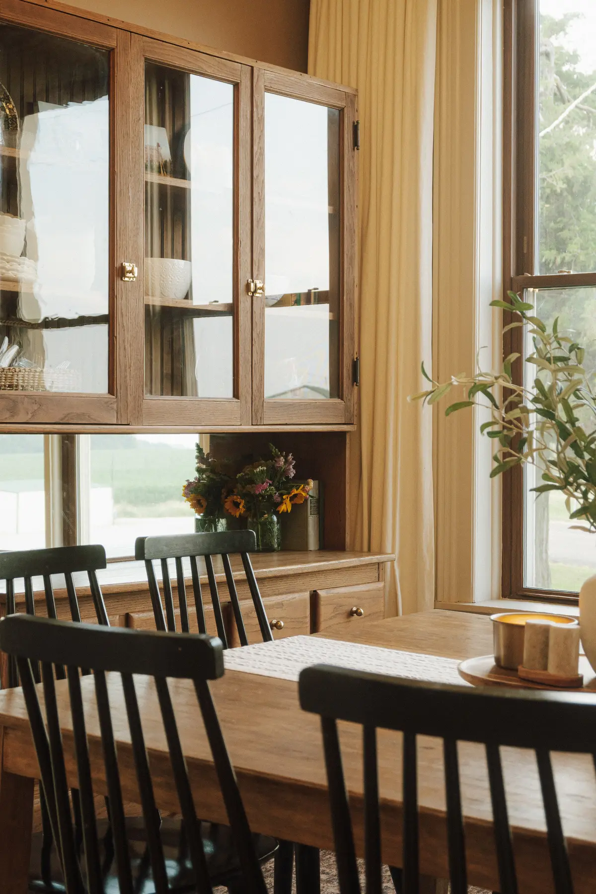Dining Built In